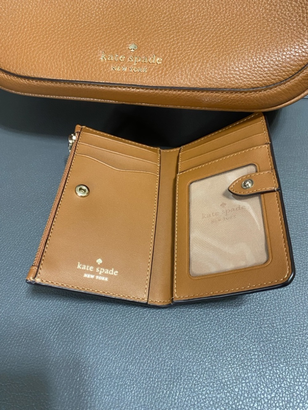 Kate Spade Tan Pebbled Leather Hobo with Matching Zip Wallet - Picture 5 of 8